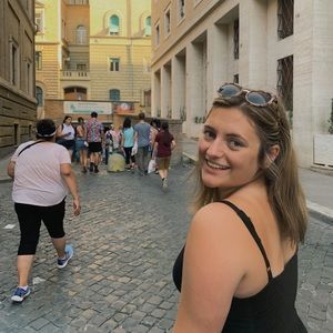 Meet your Posher, Madeline